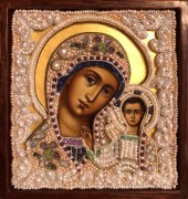 Рукописная Казанская икона с жемчужным окладом 2